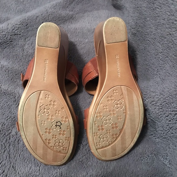 Like New Naturalizer Wedge - Picture 3 of 5